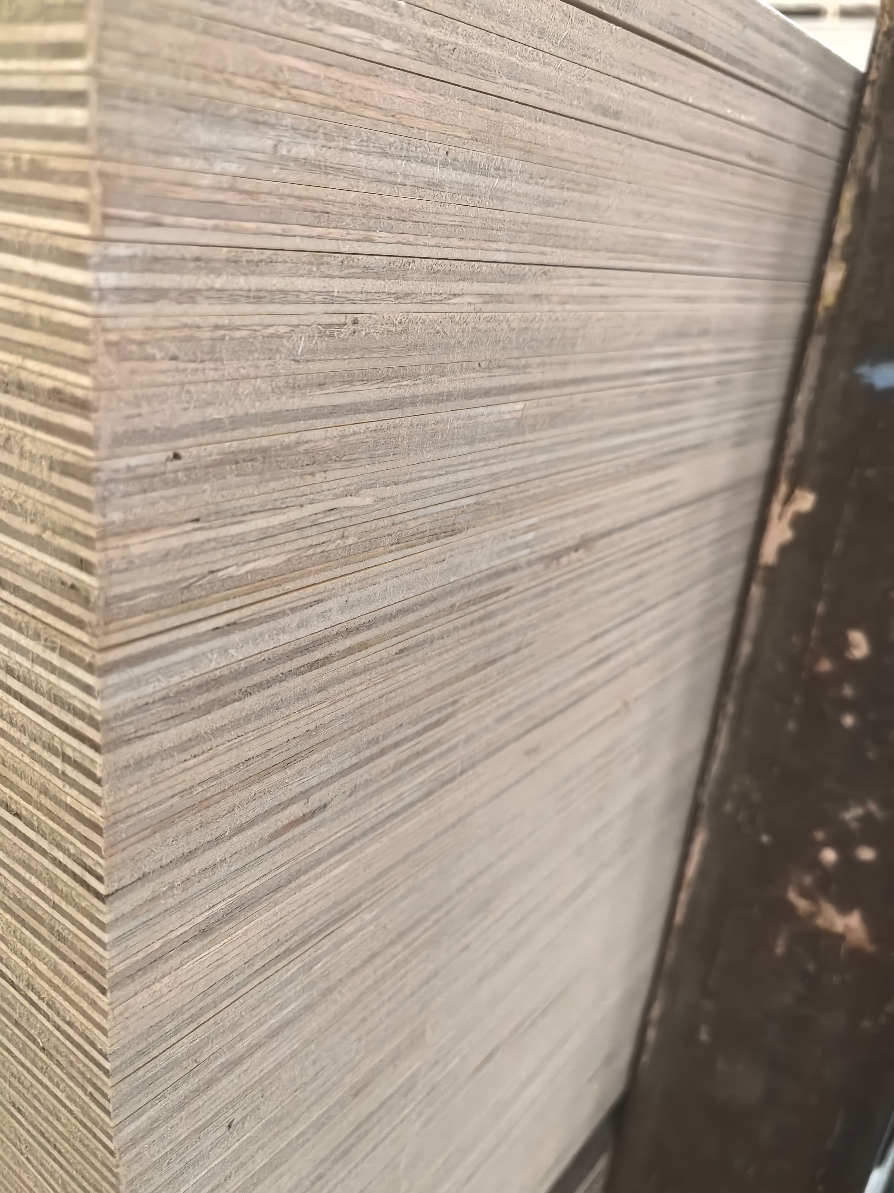 Pine Plywood with E1 Glue C/D Grade
