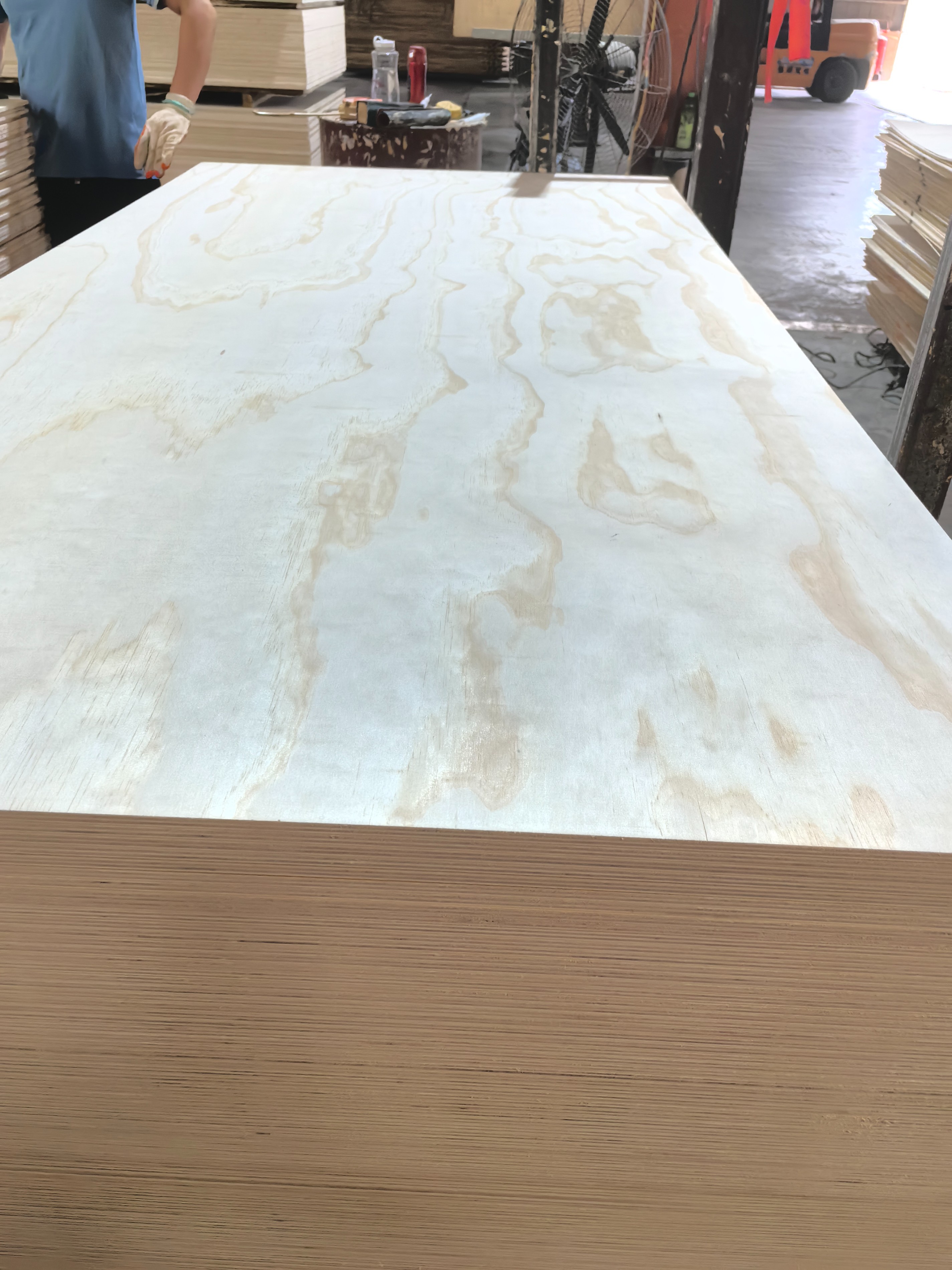 Pine Plywood with E1 Glue C/D Grade