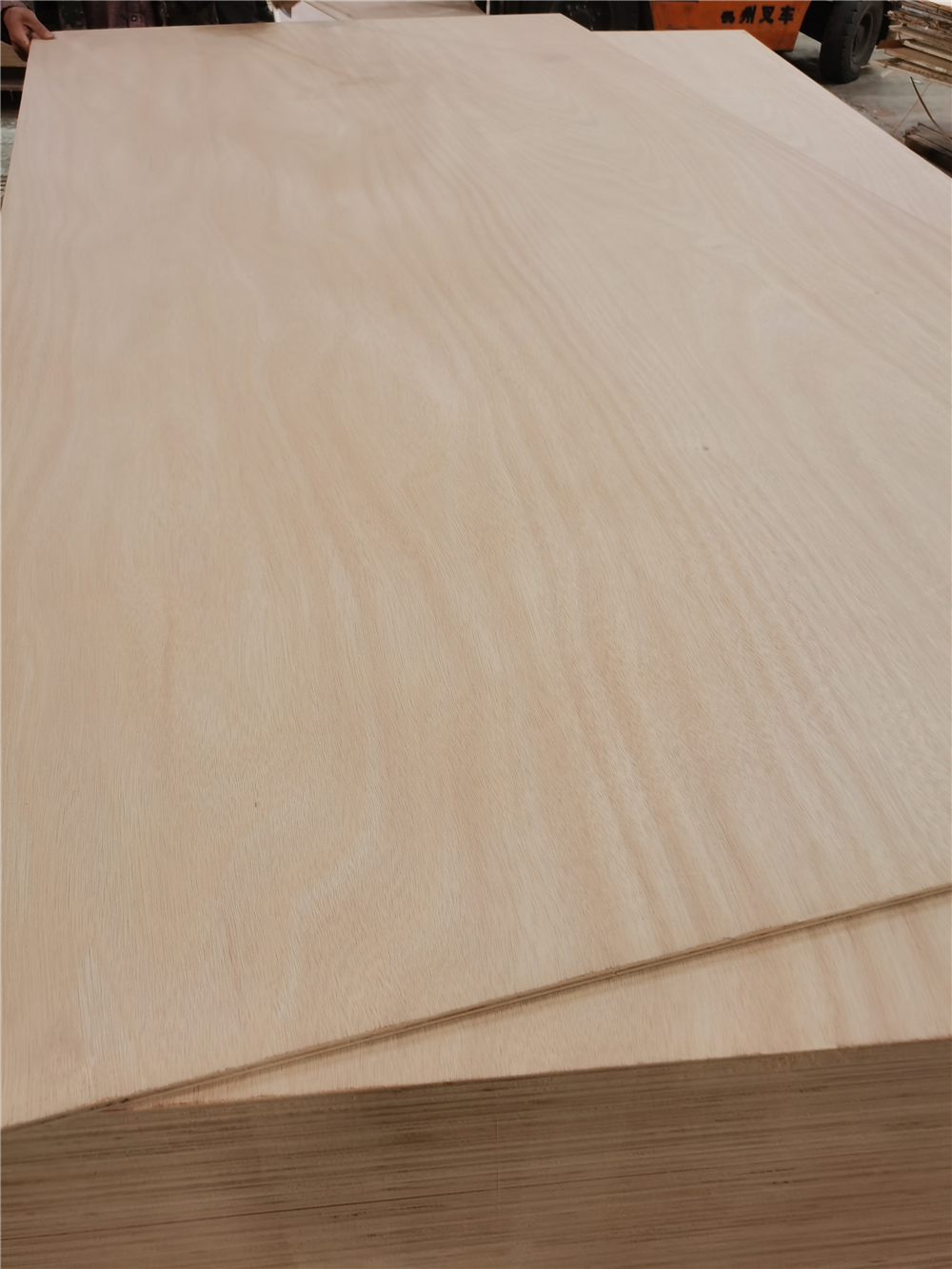 Okoume BB/BB plywood with combi core E0 glue(图1)