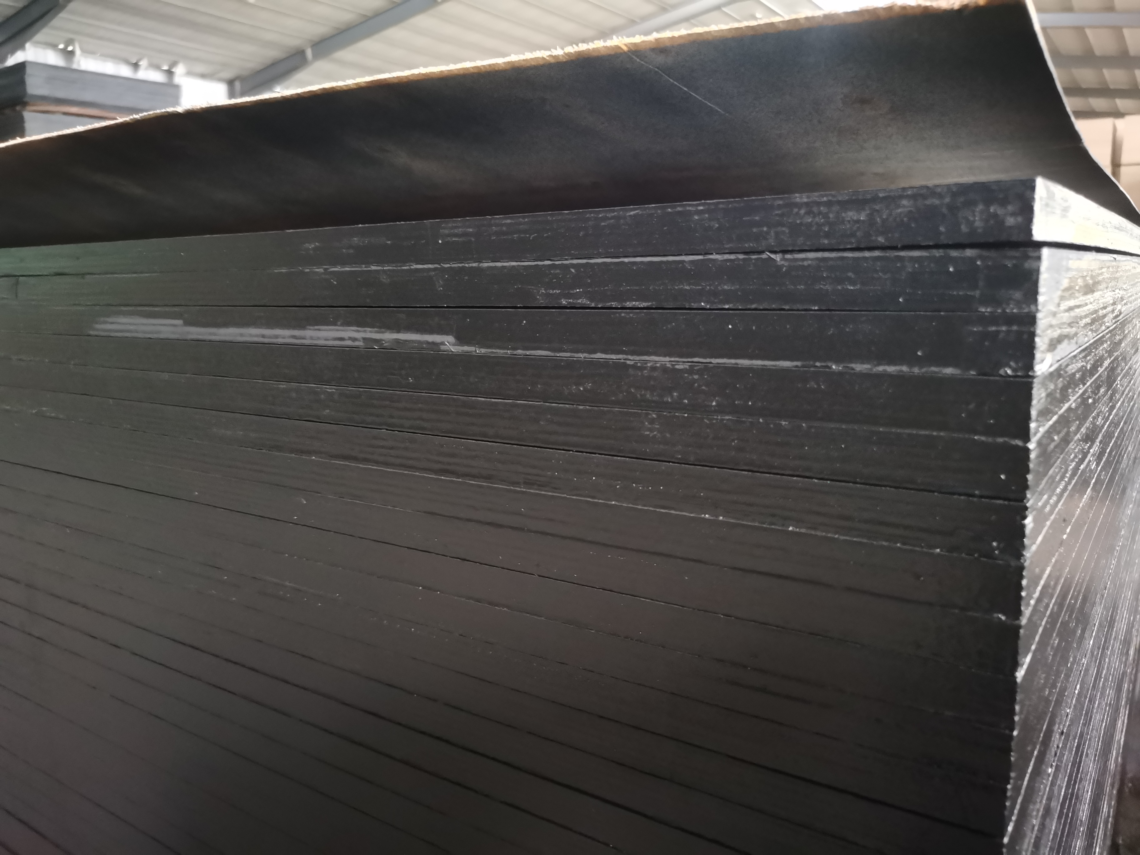  WBP Two times hot pressed black film faced plywood with combi core poplar mixed eucalyptus(图9)